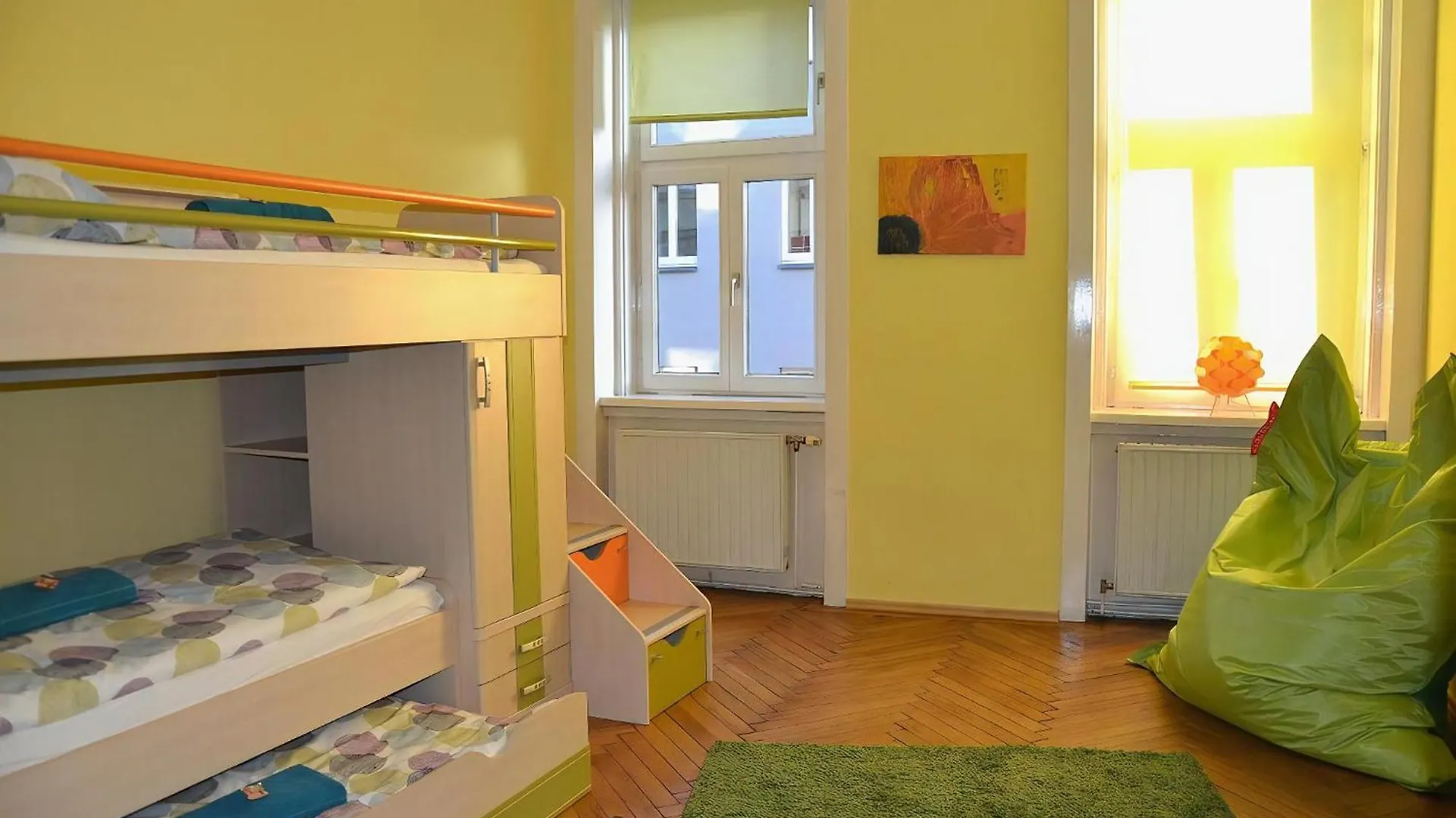 Schoene Wiener Altbauwohnung 维也纳